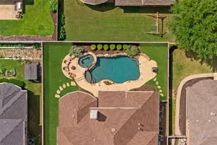 8105 Blue Hole Ct, McKinney, TX 75070 - Photo 2