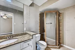 3006 Wayside Dr, Bedford, TX 76021 - Photo 10