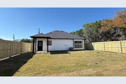 2615 Creekview Drive, Granbury, TX 76048 - Photo 12