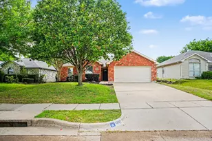 3365 Galaway Bay Dr, Grand Prairie, TX 75052 - Photo 2