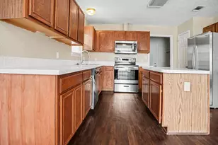 3365 Galaway Bay Dr, Grand Prairie, TX 75052 - Photo 8