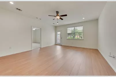 233 Heritage Hill Drive, Lewisville, TX 75067 - Photo 8