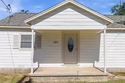 309 S 6th Street, Bangs, TX 76823 - Photo 2