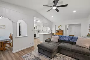 800 S Hyde Park Ave, Denison, TX 75020 - Photo 6