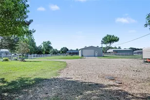 101 Friendship Cir, West Tawakoni, TX 75474 - Photo 32