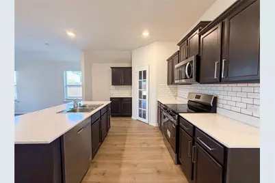 6424 Waterfall Lane, Princeton, TX 75407 - Photo 2