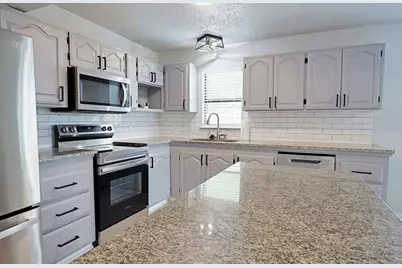 1710 Bob White Court, Abilene, TX 79605 - Photo 8