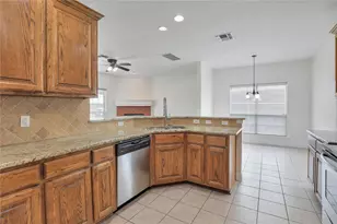 11317 Canoe Rd, Frisco, TX 75035 - Photo 16