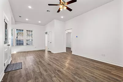 759 N Eddy Avenue, Denison, TX 75020 - Photo 8
