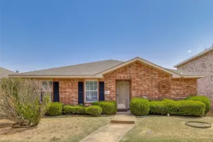 1934 Mosley Dr, Lancaster, TX 75146 - Photo 1