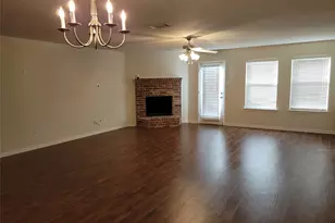 1934 Mosley Dr, Lancaster, TX 75146 - Photo 2