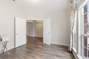 10856 Middleglen Rd, Fort Worth, TX 76052 - Photo 8