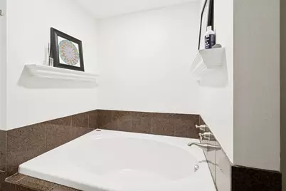 4040 Avondale Avenue #204, Dallas, TX 75219 - Photo 18
