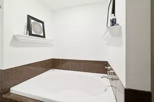 4040 Avondale Ave, Dallas, TX 75219 - Photo 18