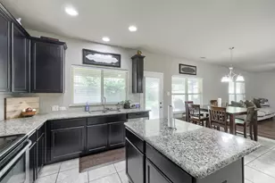 5808 Windy Meadow Ln, Grand Prairie, TX 75052 - Photo 8
