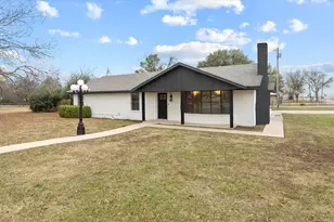 312 E Cottonwood St, Leonard, TX 75452 - Photo 1