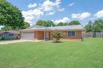 309 Pecan Street, Howe, TX 75459 - Photo 2
