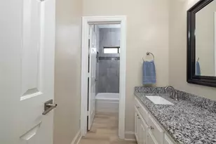 2117 N Aspenwood Dr, Grapevine, TX 76051 - Photo 30