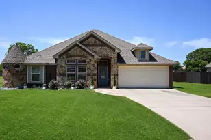 130 Bridle Path Dr, Stephenville, TX 76401 - Photo 1