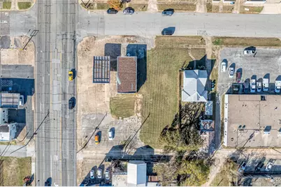 212 N Austin Avenue, Denison, TX 75020 - Photo 4