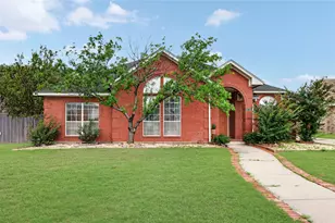 2205 Davin Dr, Carrollton, TX 75006 - Photo 2