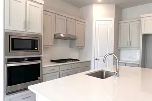 8121 Bromley Dr, Dallas, TX 75231 - Photo 12