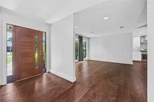 3945 Clubway Ln, Farmers Branch, TX 75244 - Photo 2
