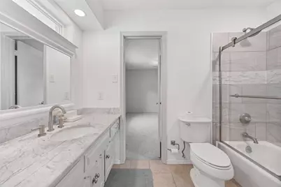 3945 Clubway Lane, Farmers Branch, TX 75244 - Photo 22