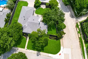 6810 Town Bluff Dr, Dallas, TX 75248 - Photo 2