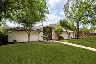6810 Town Bluff Dr, Dallas, TX 75248 - Photo 1