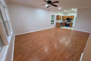 307 Barnes St, Fairfield, TX 75840 - Photo 2