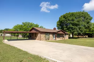 112 J L Brazzil Loop, Waco, TX 76705 - Photo 2