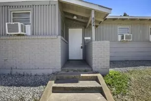 62 Pershing Dr, Denison, TX 75020 - Photo 2