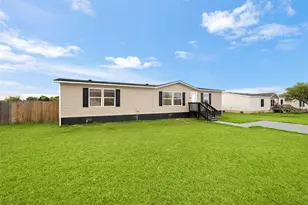 1418 Smooth Stone Dr, Cleburne, TX 76033 - Photo 2