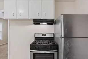 212 Avenue E, Lacy Lakeview, TX 76705 - Photo 12
