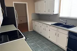55 Morrow Dr, Bedford, TX 76021 - Photo 2