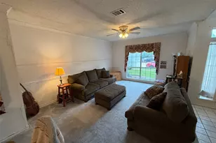 6204 High Brush Cir, Dallas, TX 75249 - Photo 4