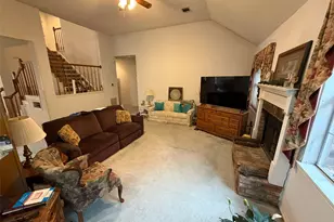 6204 High Brush Cir, Dallas, TX 75249 - Photo 2