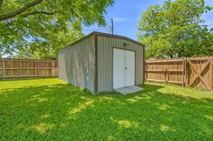 1442 N Dale Ave, Stephenville, TX 76401 - Photo 24