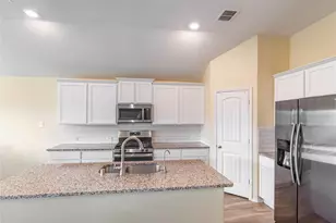 445 Saguaro Dr, Fort Worth, TX 76052 - Photo 6