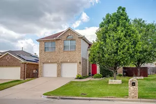5424 Meadow Valley Dr, Fort Worth, TX 76123 - Photo 2