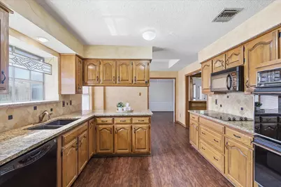 1774 Clydesdale Drive, Lewisville, TX 75067 - Photo 14