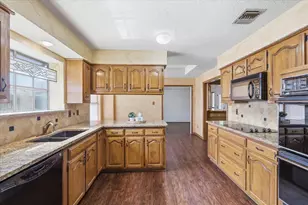 1774 Clydesdale Dr, Lewisville, TX 75067 - Photo 14