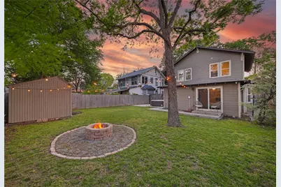 828 Elsbeth Street, Dallas, TX 75208 - Photo 34