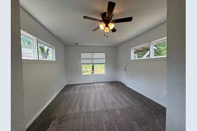 5633 Curzon Avenue, Fort Worth, TX 76107 - Photo 16