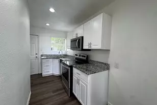 5633 Curzon Ave, Fort Worth, TX 76107 - Photo 12
