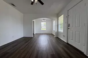 5633 Curzon Ave, Fort Worth, TX 76107 - Photo 8