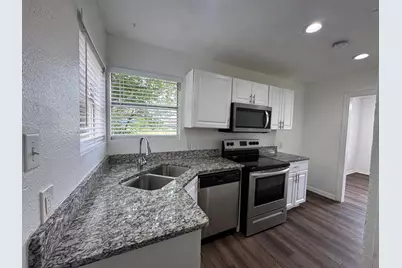 5633 Curzon Avenue, Fort Worth, TX 76107 - Photo 10