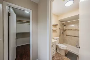 2710 Ashglen Dr, Garland, TX 75043 - Photo 16