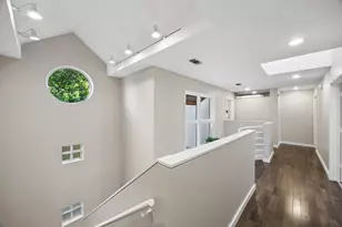 7030 Blackwood Dr, Dallas, TX 75231 - Photo 32